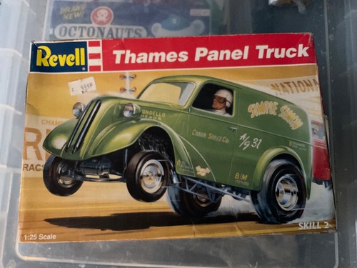 Revell thames panel truck - thames,