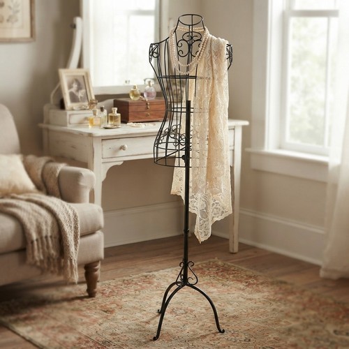 Sophisticated black mannequin - black,