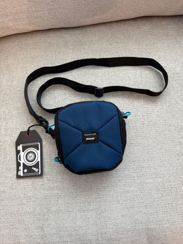 Crumpler pleasure dome - dome, camera