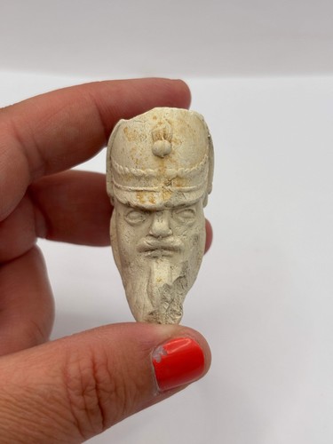 Old figural clay pipe - , head
