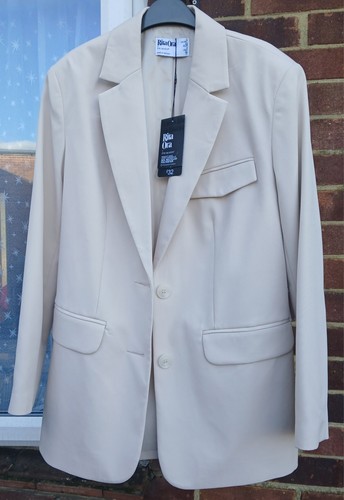 Bnwt primark rita ora cream - primark,