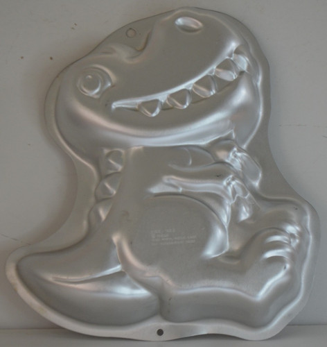 Wilton dinosaur cake tin - dinosaur,
