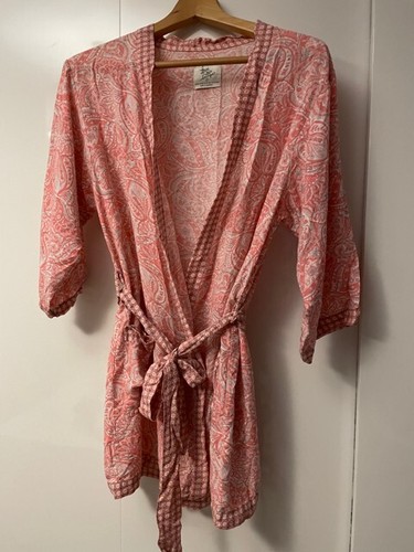 Coral pink paisley