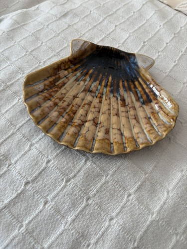 Pottery shell shaped - pottery,