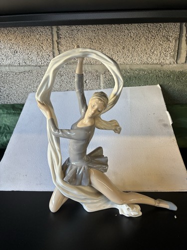 Nao ballerina figurine dance - figurine,