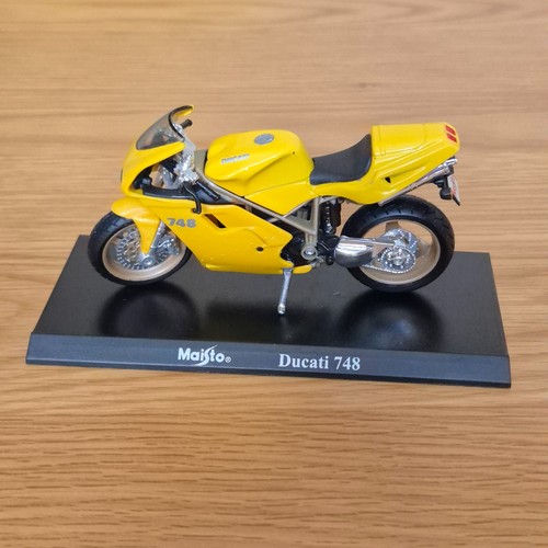 Ducati 748 yellow - 1/18, diecast