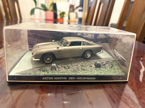 James bond diecast - diecast, aston