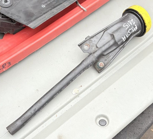 Nissan pulsar engine oil level - nissan,