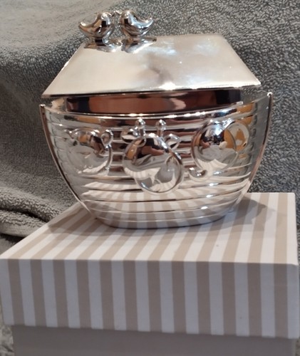 Bnib white metal noah - m&s,