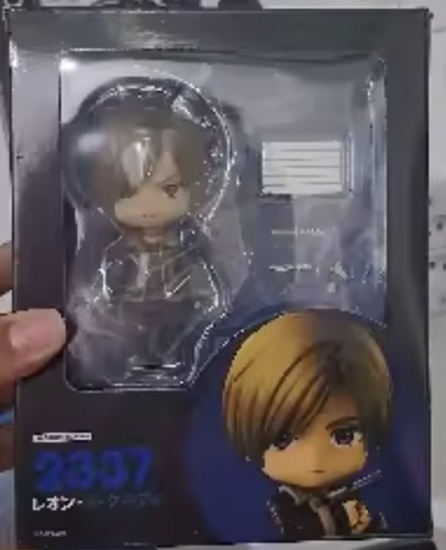 Resident evil leon figure - resident,