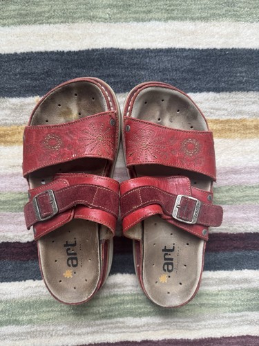 Art company women red - art,