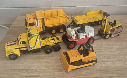 Vintage diecast vehicle job - vintage,