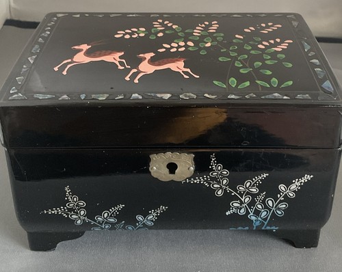 Japanese musical jewellery - musical, box