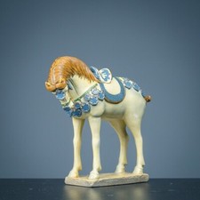 PARASTONE Resin Sculpture