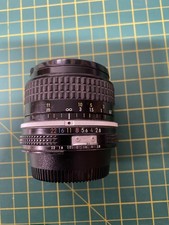 📷 Nikon Nikkor 24mm f/2.8