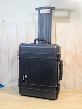 Peli Pelican 1560 Protector Case - with Foam - Black