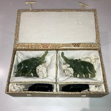 VINTAGE CHINESE JADE MINATURE