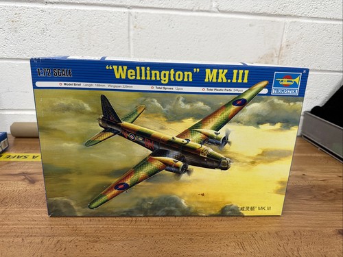 Trumpeter 01627 vickers - trumpeter,