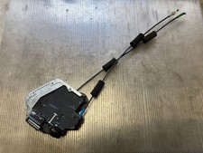 Breaking Lexus RX 300 2005 drivers side rear door lock 