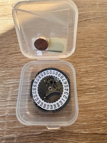 Vk64 white clock date - 6, o’clock
