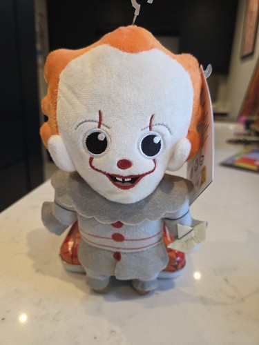 Kidrobot standing pennywise - kidrobot,