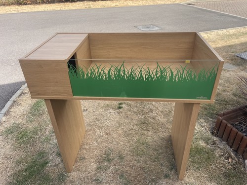 Vivexotic tortoise table and