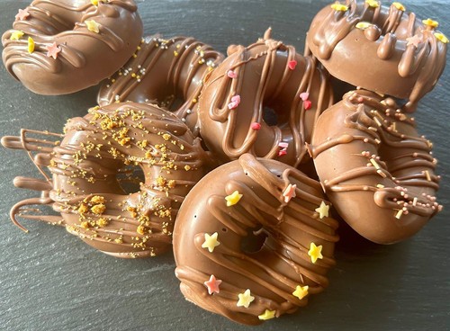Vegan chocolate donoughts