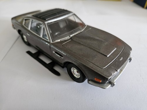Corgi aston martin - martin, volante