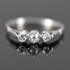 ANTIQUE DIAMOND AND PLATINUM ENGAGEMENT RING BEAUTIFUL OLD CUT 0.50 CARAT