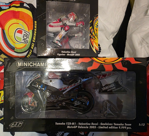 Rossi 2005 yamaha yzrm1 - 1/12.,