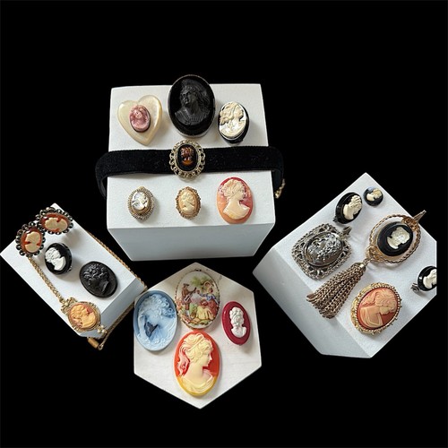 Vtg now costume jewelry lot - vtg,