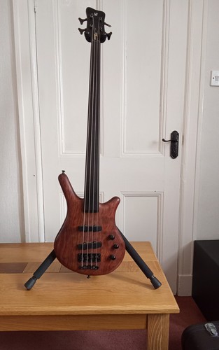 Warwick fretless thumb bass - warwick,