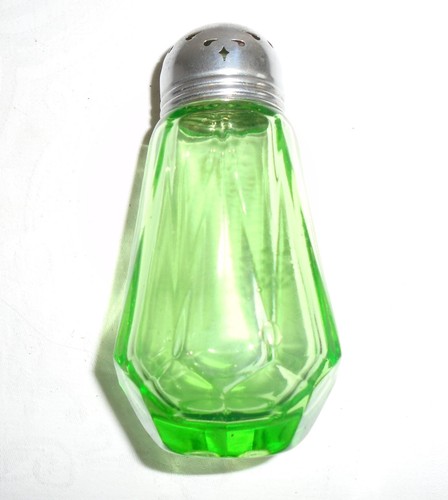 Vintage uranium green glass - uranium,