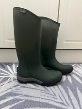 Bogs Ladies Size 4 Olive