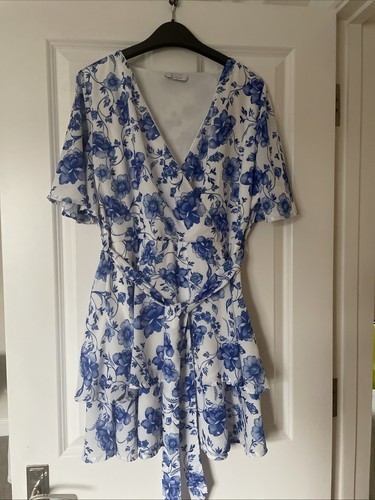 Ladies quiz blue white - quiz,
