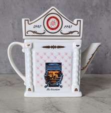 WADE Tea Pot The "Valor