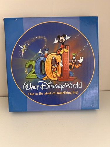 Vintage disney 2001 - 2001, collector