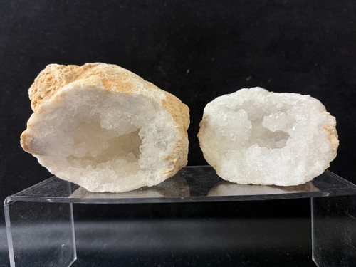 Natural quartz geode - natural,