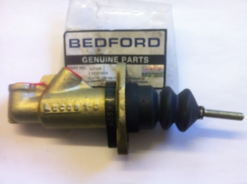 Bedford ynv series coach - &,