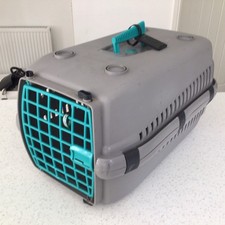 Practical Sturdy Secure Hard Plastic & Metal Medium Pet (Dog Cat Rabbit) Carrier