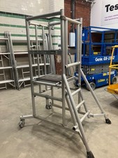 Youngman Podium Steps in excellent condition