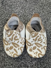 Bobux Baby Soft Shoe Size S Gold And White Great Condition