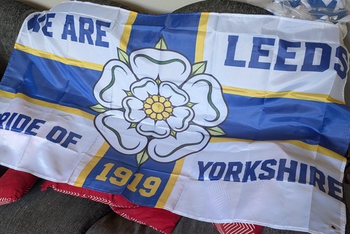 Leeds united utd lufc flag - -lufc-,