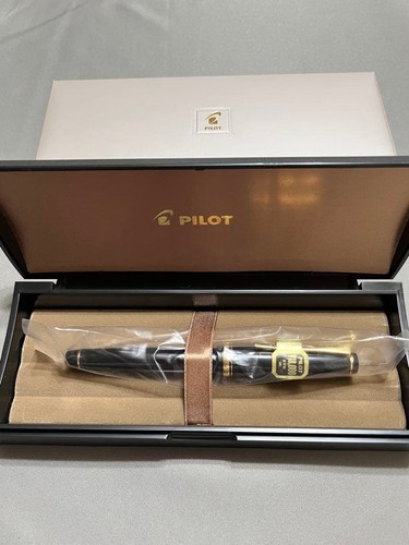 Sealed new pilot elabo - new, falcon