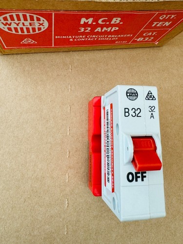 Wylex 32a type push - 32a, b
