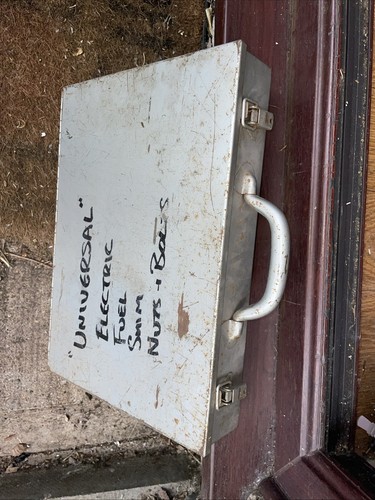 Vintage metal toolbox - vintage,