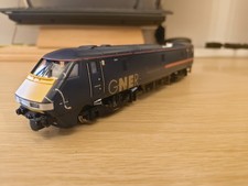 Hornby R3893 GNER Class 91 Cancer Research UK Spares Or Repairs OO Gauge