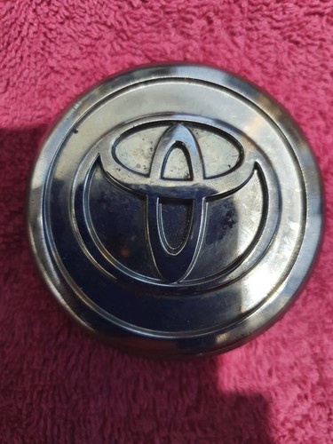 Toyota alloy wheel centre cap - toyota,