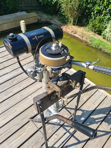 Seagull outboard engine - seagull,