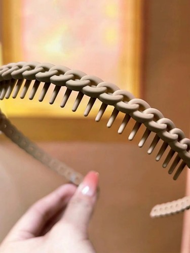 Anti slip teeth - anti-slip,
